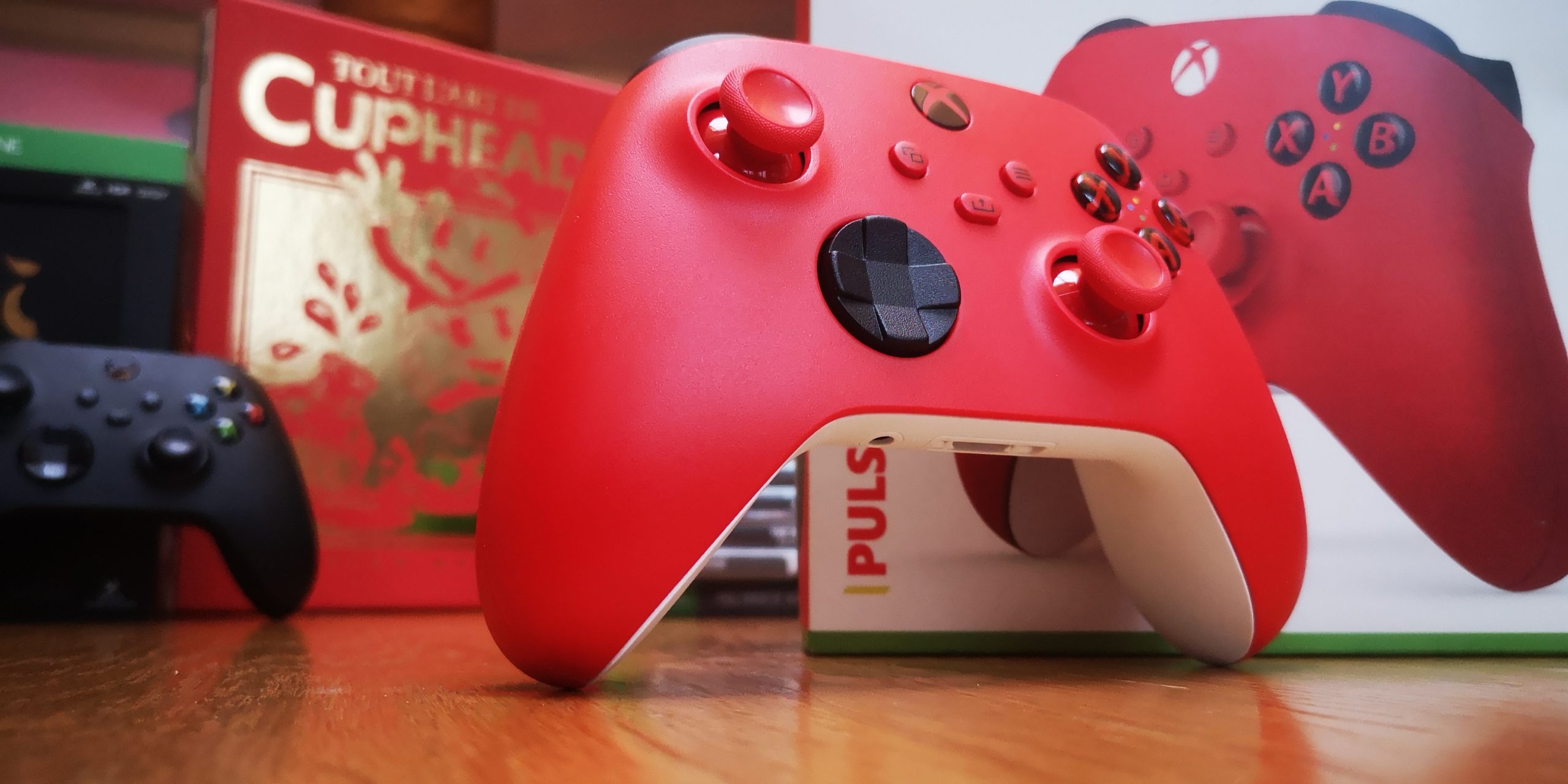 Manette Xbox Pulse Red Series S/X – Le Particulier