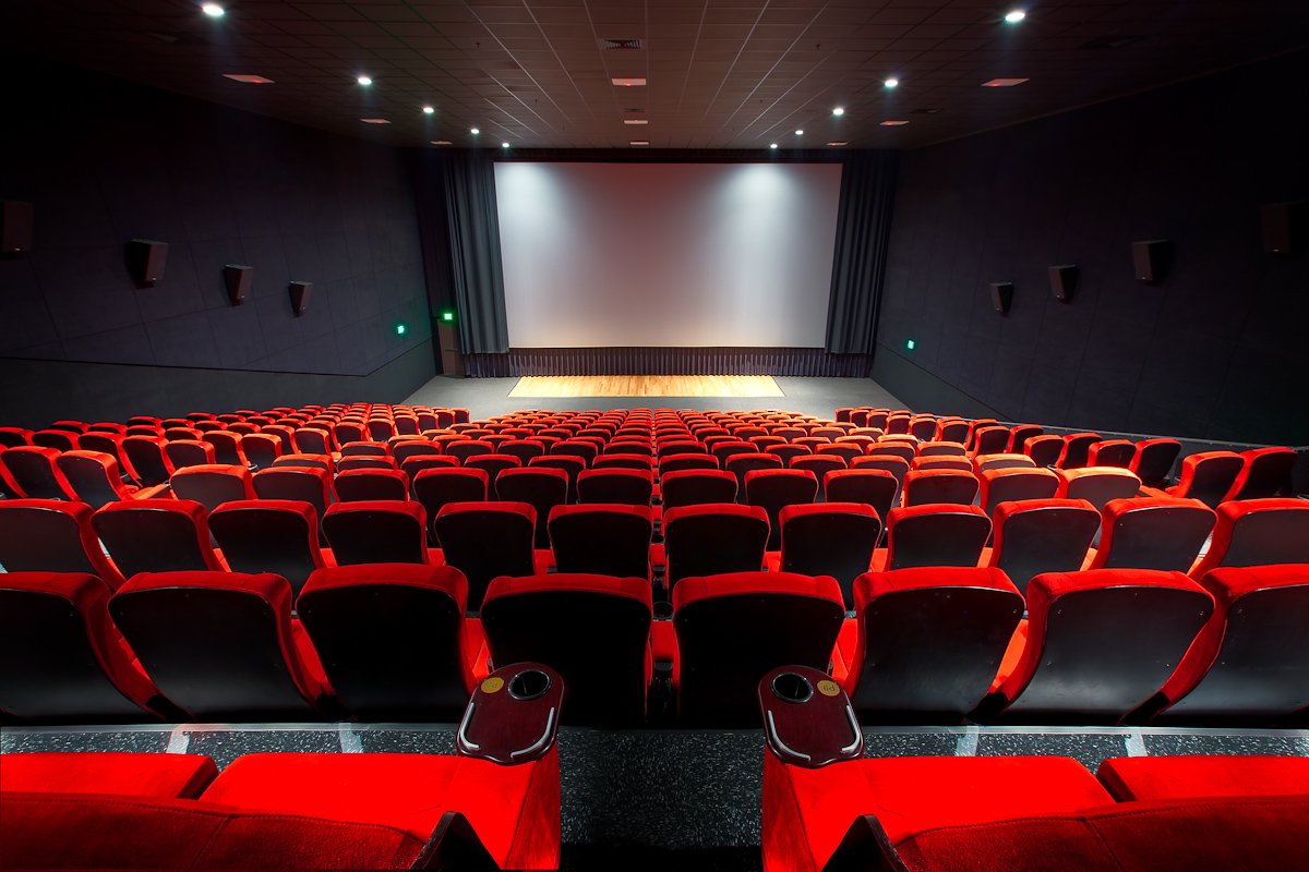 CGV-salle-cinema-fauteuil-rouge